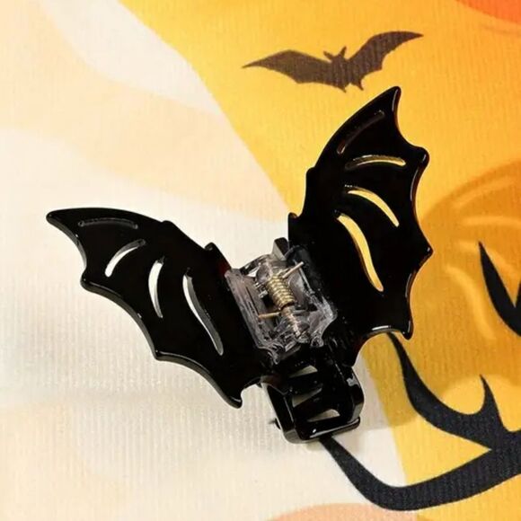 Halloween Black Bat Hair Clip Acrylic Claw Girls Ladies Spooky - Picture 1 of 3